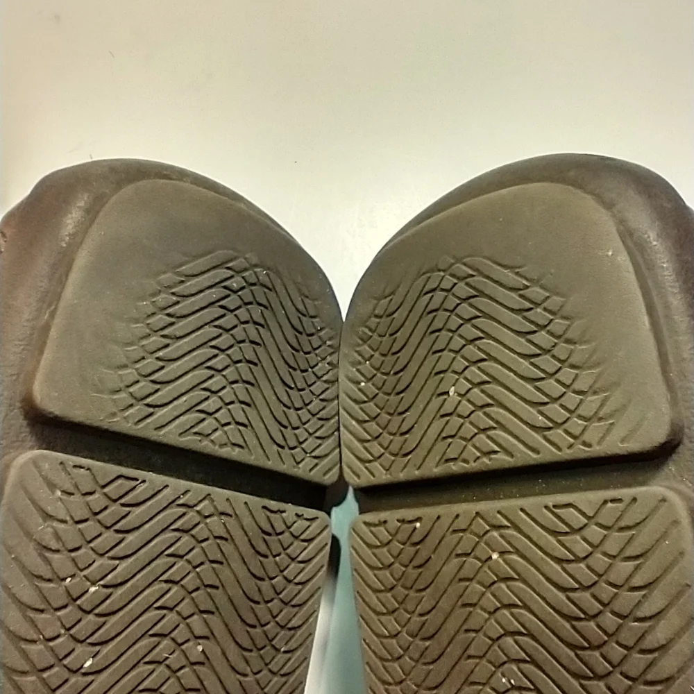 Tommy Bahama Nassau Venetian Brown Leather Loafers Shoes Men's sz 11.5D.
